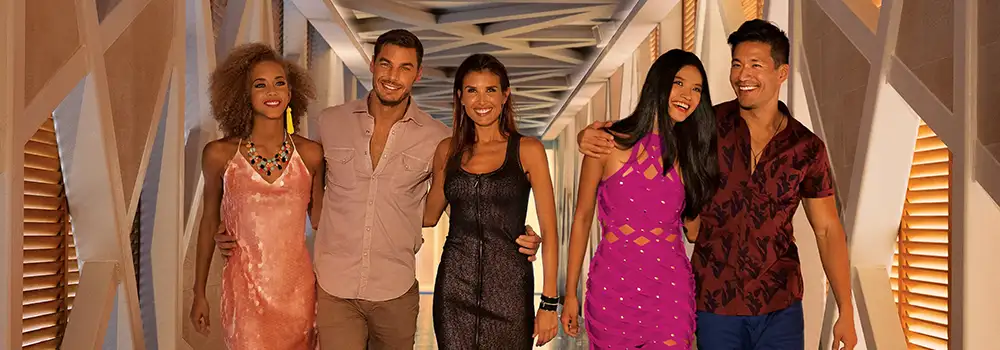 Group of friends at a Breathless All Inclusive Resort (c)Hyatt