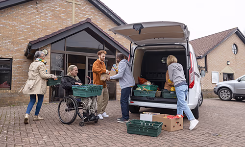 A group of kids with their bikes in the mountains