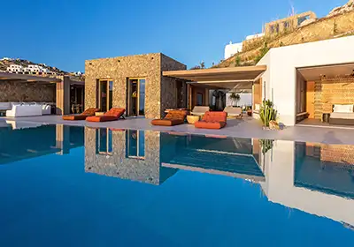 Luxurious private villa in Mykonos with an open view of the ocean